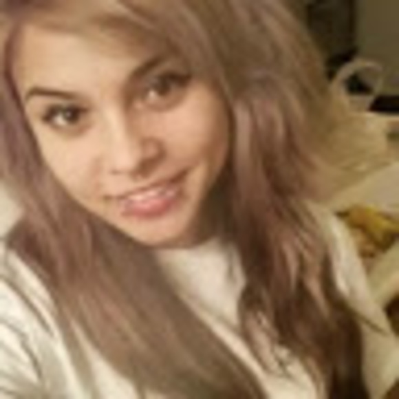 Meet your Posher, Amanda - Picture 1 of 1